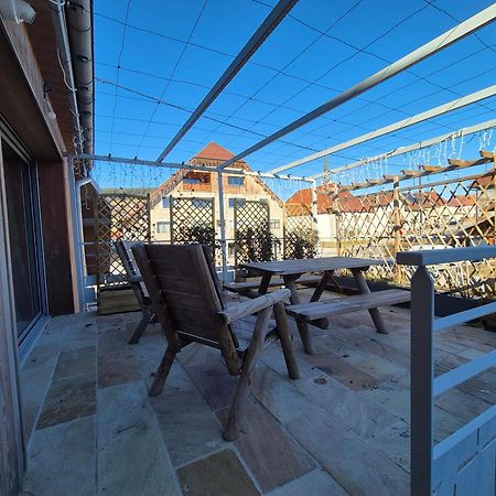 Del Vino Bar A Vin & Guitares Appartement Sauna Terrasse Garage Orchamps-Vennes Экстерьер фото